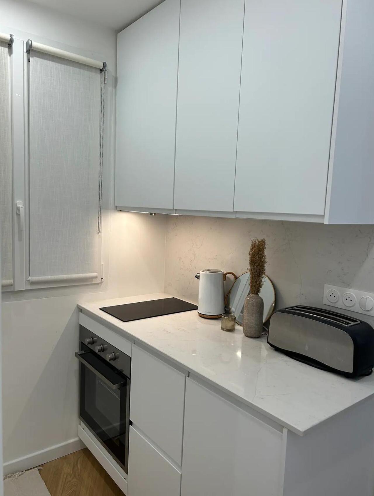 Cocooning & Cosy Apartment In Center Paris 17 Bagian luar foto